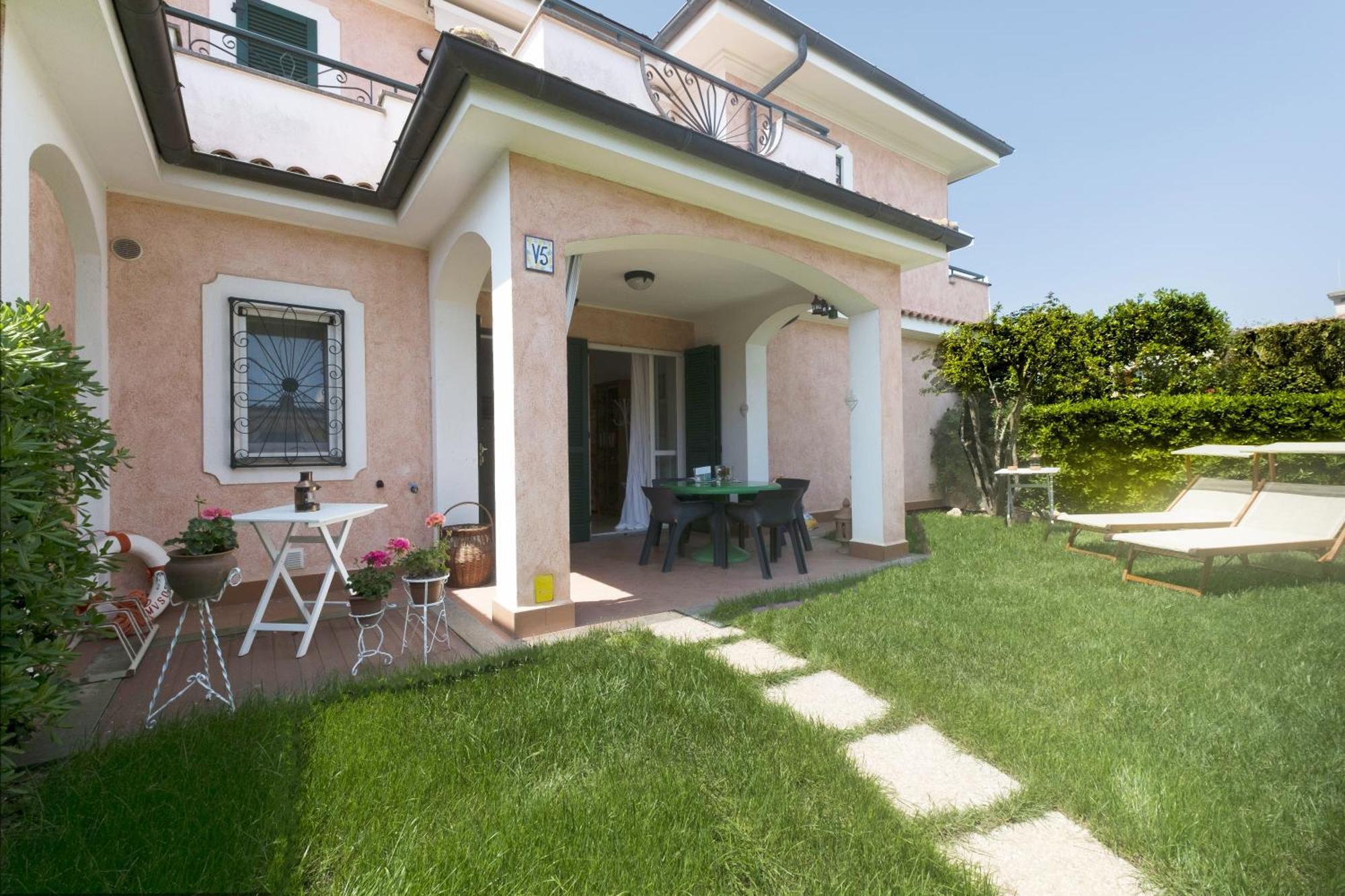 154 - Bellissima Bilocale Su Due Piani Con Portico E Giardino * Porto Recanati